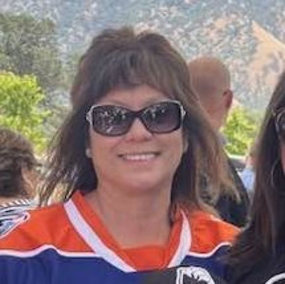 Meet your Posher, Lori - Picture 1 of 1